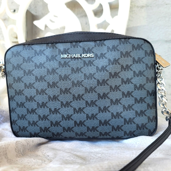 Michael Kors crossbody bag - Picture 2 of 12